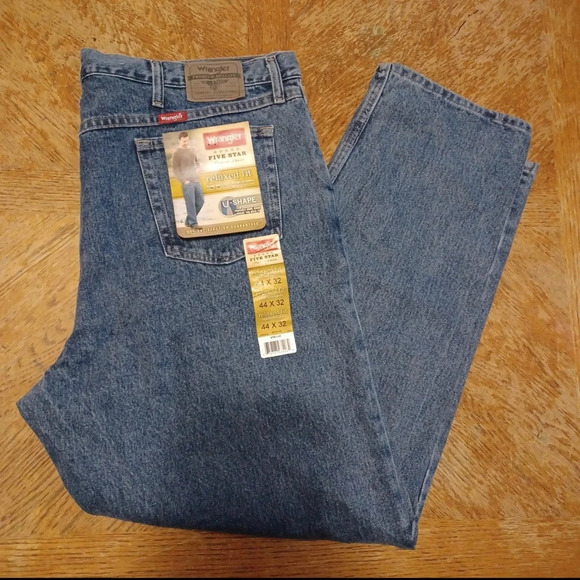 Wrangler 5 Star Relaxed Fit Jeans Mens - Size 44 × 32 NWT - Picture 1 of 4